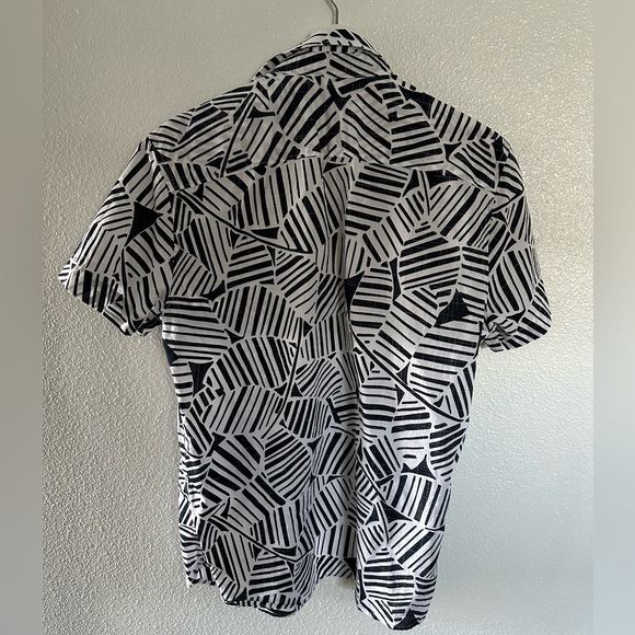 Patterned shirt - medium - Picture 2 of 3